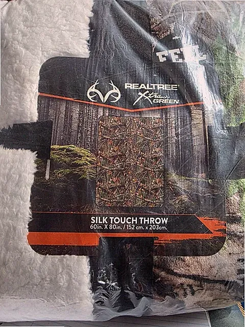RealTree Xtra Green Silk Touch Sherpa Throw. 60" x 80"